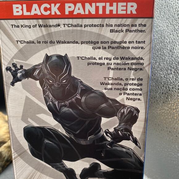 New THE BLACK PANTHER  Figure - Picture 4 of 7